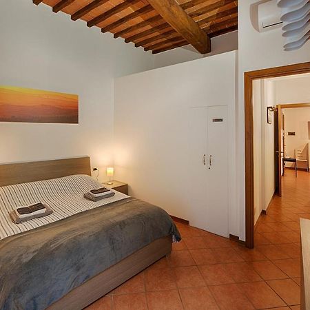 Casazappa - In Centro A Piedi, Parcheggio E Giardino Privato Apartment Siena Luaran gambar