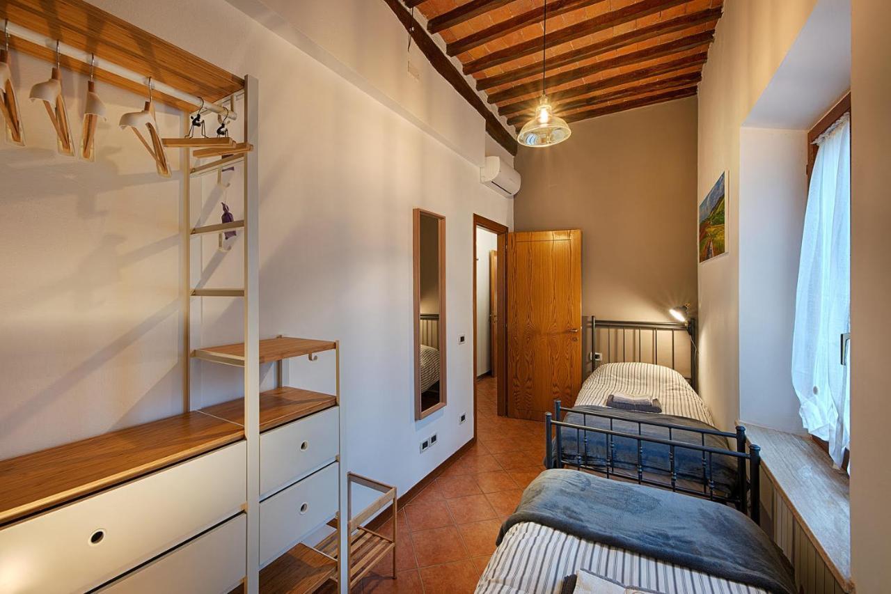 Casazappa - In Centro A Piedi, Parcheggio E Giardino Privato Apartment Siena Luaran gambar