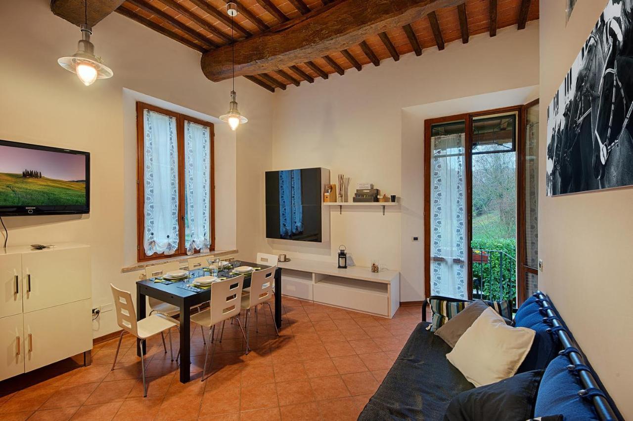 Casazappa - In Centro A Piedi, Parcheggio E Giardino Privato Apartment Siena Luaran gambar